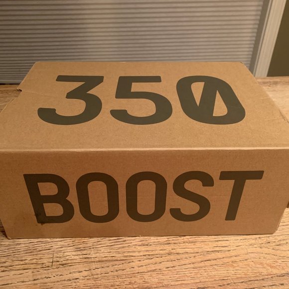 Yeezy Boost 350 v2 full black (non-reflective)